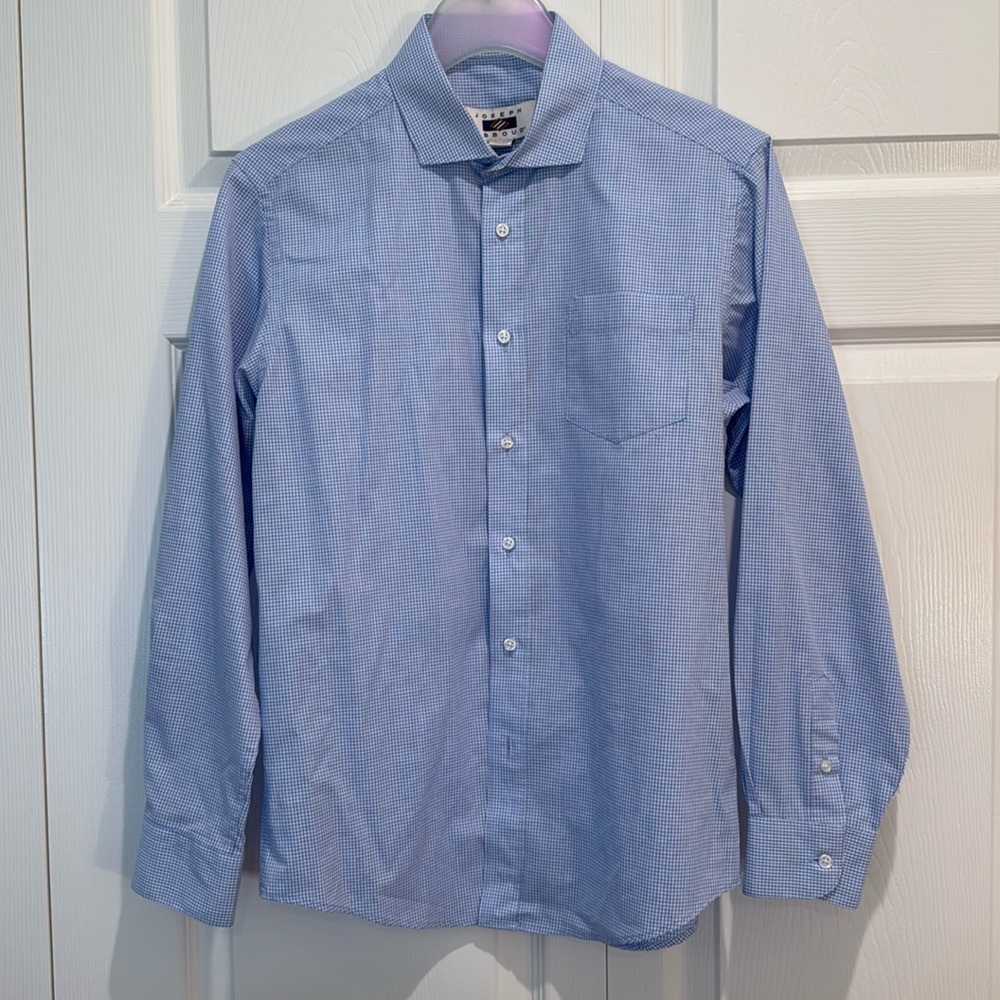 Joseph Abboud button down dress shirt. Pocket at chest. Blue/White check print.